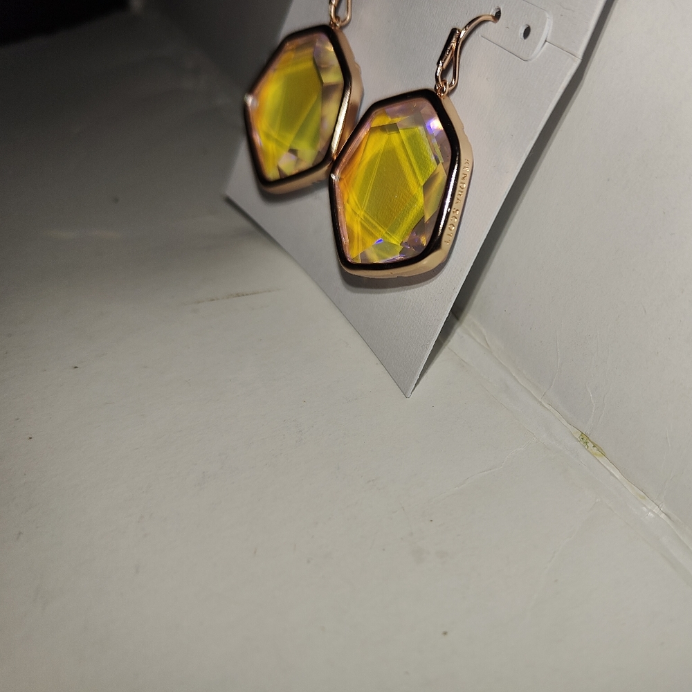 Authentic NWT Kendra Scott Drop Frame Iridescent Stone Earrings - Picture 7 of 14